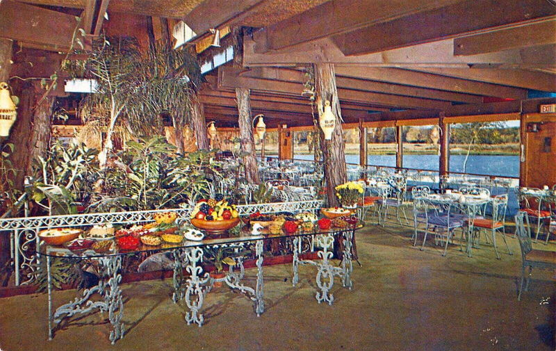 Hawaiian Gardens Resort Motel - Vintage Postcard (newer photo)